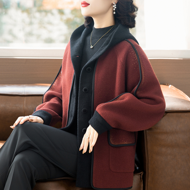 Mom's Stylish Autumn and Winter Coat, Elegant 2026 New Model, Middle-Aged and Elderly Autumn Fashion Hooded Double-Sided Woolen Coat Mom's Stylish Autumn and Winter Coat, Elegant 2026 New Model, Middle-Aged and Elderly Autumn Fashion Hooded Double-Sided Woolen Coat
