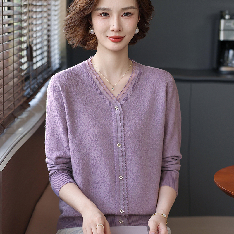 Mom's Autumn Fashion Stylish Base Shirt, Age-Reducing Sweater for Middle-Aged and Elderly Women, Knitted Top, Middle-Aged Women's Top Set