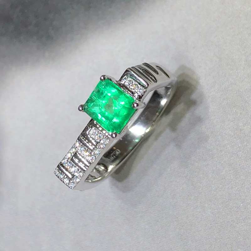 Guomao jewelry 18k gold diamond 1 carat Colombian natural emerald ring female design inlaid custom