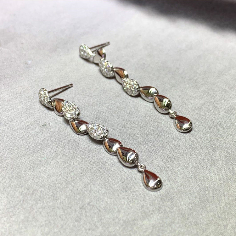 Gomao Jewelry Color Gold Diamond Earnail 18K Gold Swallow Ear Accessories Design Long Version Ear Accessories Women With Certificate