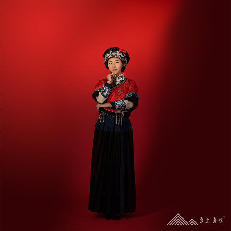 New Wu Tuwu Sheng Classic Style Bouyi Clothing Women Red ten thousand Wordmark Brocade With Embroidered Dyeing Bridal Dress