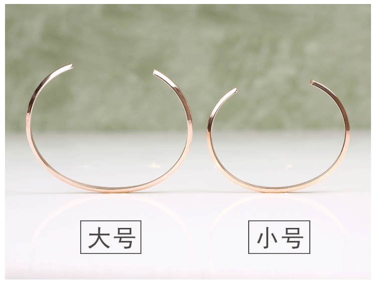 Phiên bản Nhật Bản và Hàn Quốc của cặp vợ chồng bằng thép titan đơn giản, hoa hồng vàng nam đơn giản, vòng tay chữ châu Âu và Mỹ thạch anh tóc đỏ