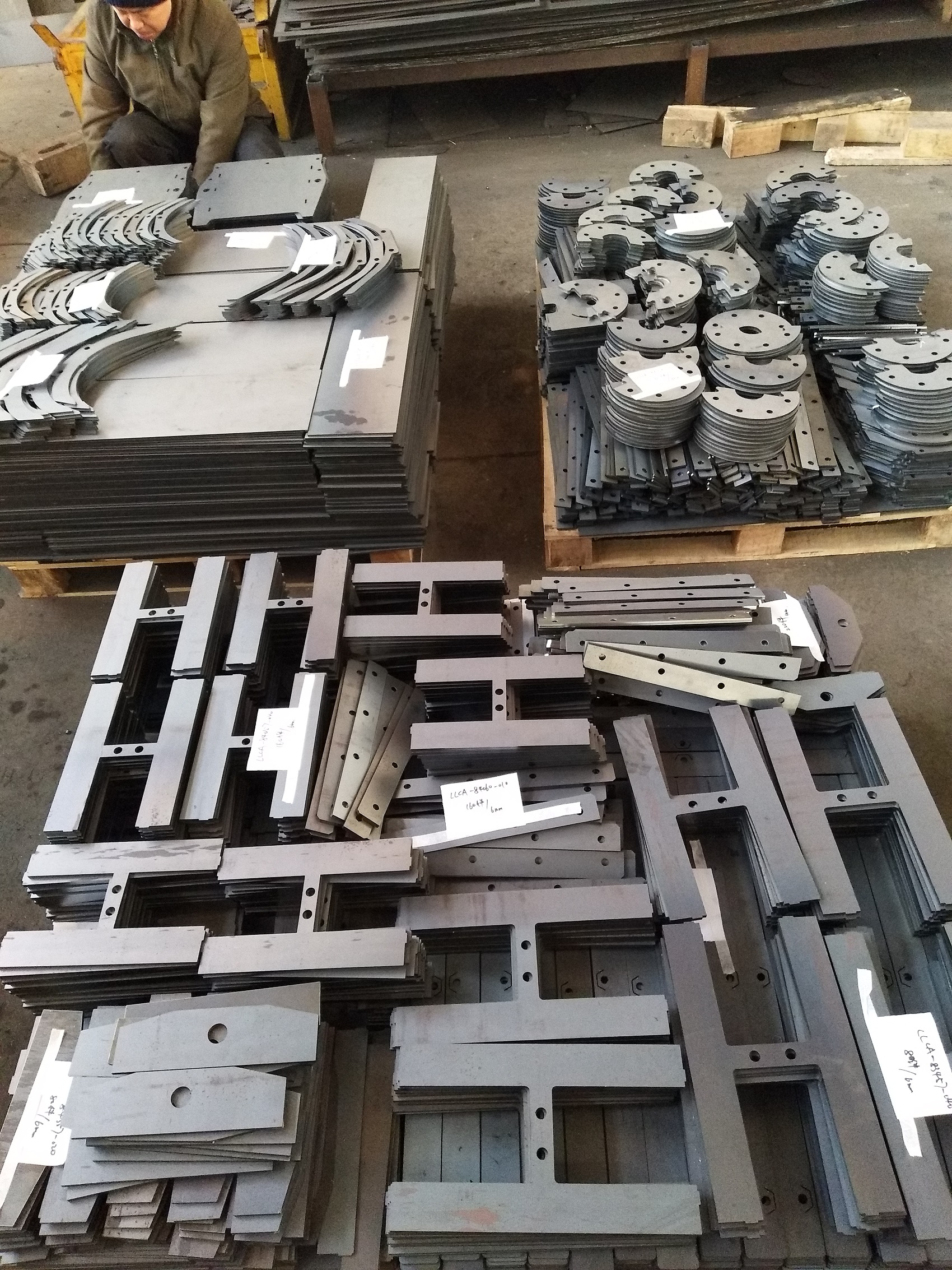 A3 iron plate Q235 laser cutting machined steel plate zero cut numerical control bending sheet metal welding to work in Fig.