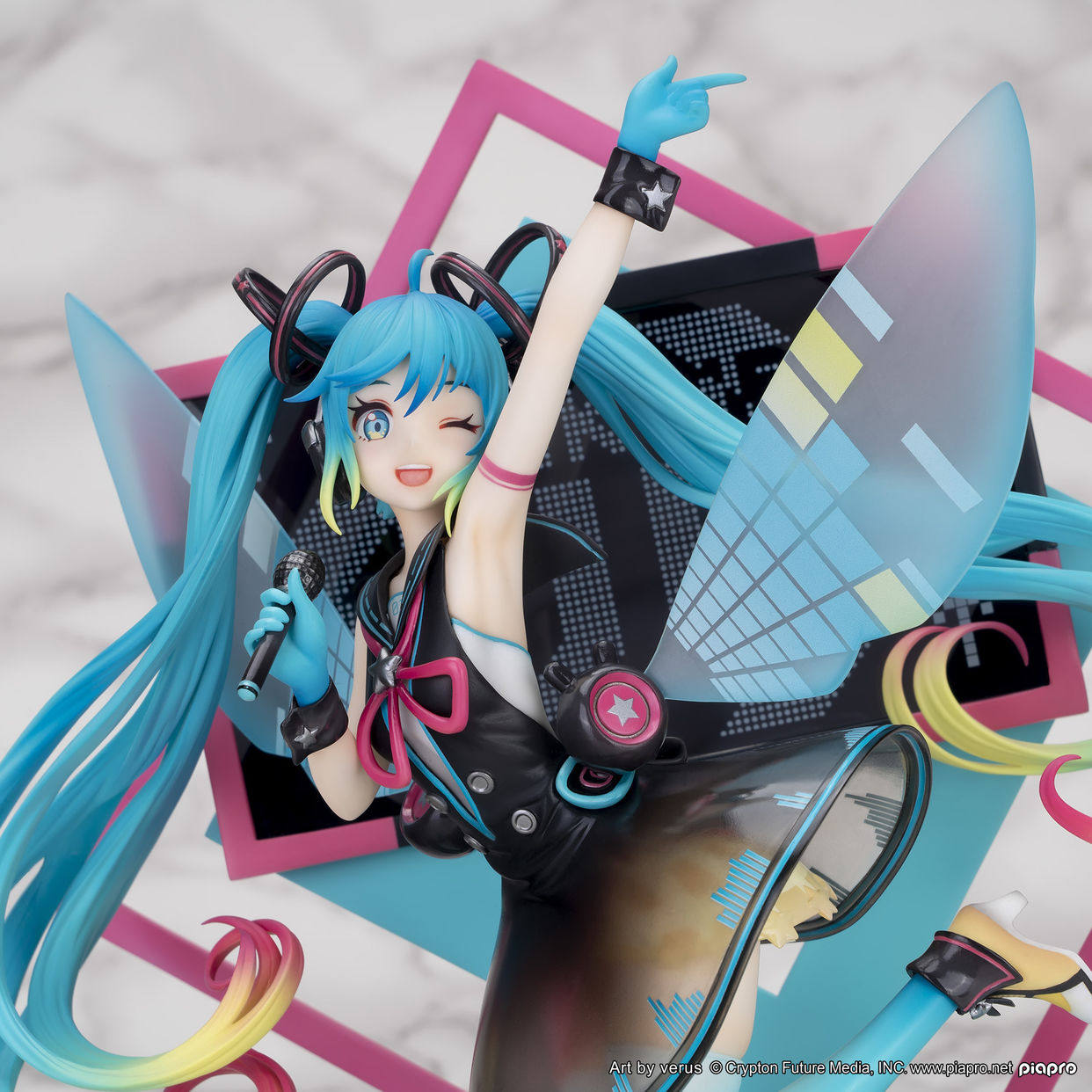 Герои трансформеров 【bilibili】哔哩哔哩现货apex 初音未来 pick me up 手办 附特典
