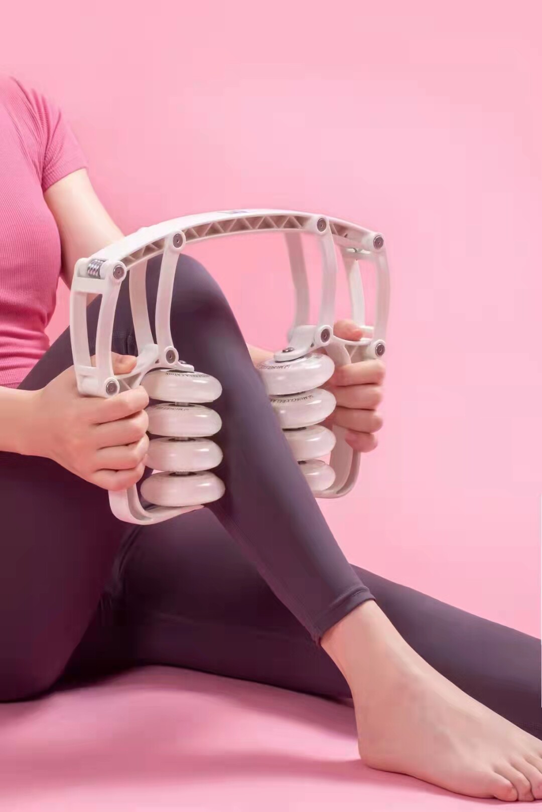 Depth-relieved massager Chen Yhan co-style yoga relaxation riding plum to lactic acid muscle Relaxer roller