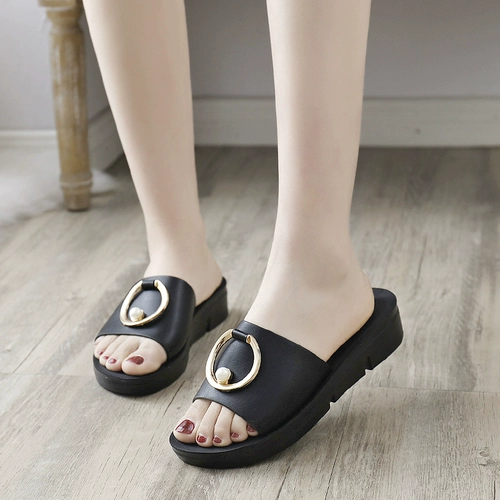 Тапочки для матери, нескользящие модные слайдеры, мягкая подошва, для среднего возраста, из натуральной кожи