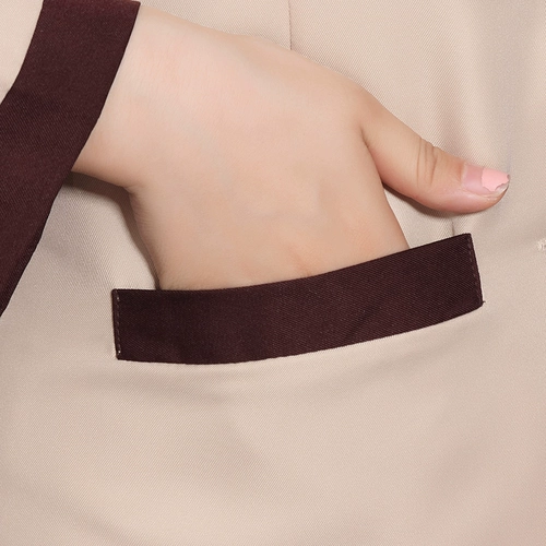 Чистотой костюм с длинной одеждой тетя