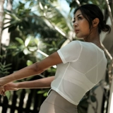 Спортивная дышащая быстросохнущая футболка, короткая одежда для йоги для спортзала, для бега