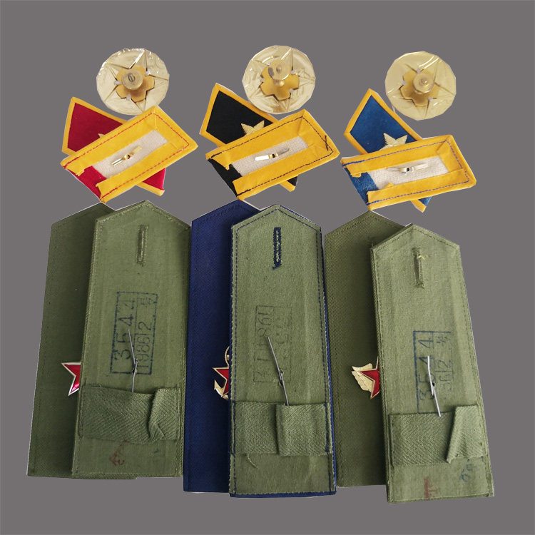 Old stock brand new stock 85-style polyester card fabric green yellow the following shoulder cards