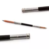 Длинный металлический карандаш
