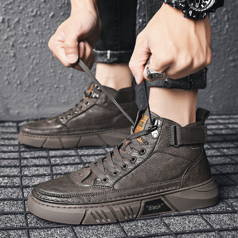 In the spring of 2022, young high cylinder wear - resistant plate shoes thick soles wear - resistant skateboard shoes card increase the color of men's shoes