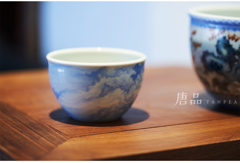 Jingdezhen ceramic famille rose flying "daily cup master cup soar execution cylinder cup zodiac pu - erh tea cup