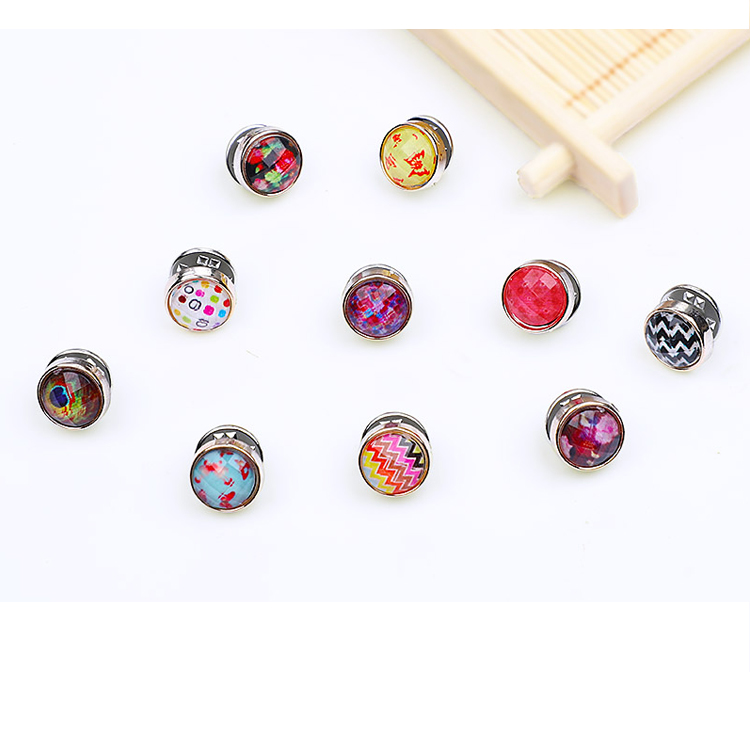 Khóa chống ánh sáng Hàn Quốc nhiều màu sắc ma thuật nhỏ trâm cài áo len nữ dễ thương áo len cổ áo pin cổ áo pin cố định khuy măng sét - Trâm cài phụ kiện cài áo giá rẻ