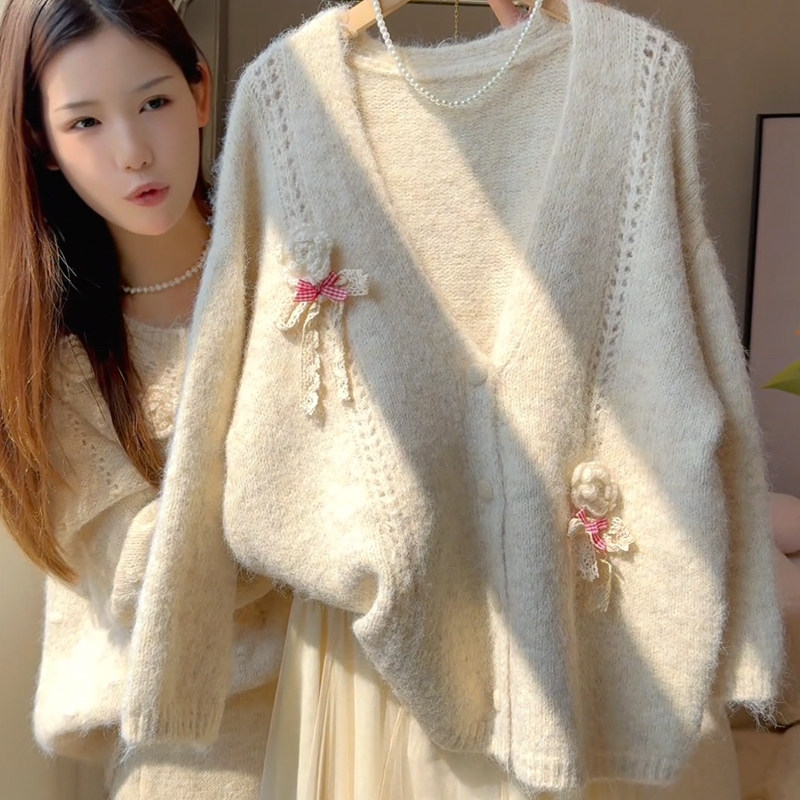 French-Style Gentle and Sweet Versatile Retro Bow-Knot Sweater for Women, Loose Fit, Slimming, Lazy Style, Soft and Cozy Knit Cardigan
