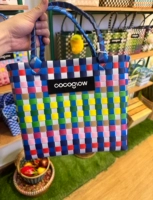 Среднего размера Yue Dong Zhi Hong co. Следуйте в магазин, чтобы получить случайный кулон.