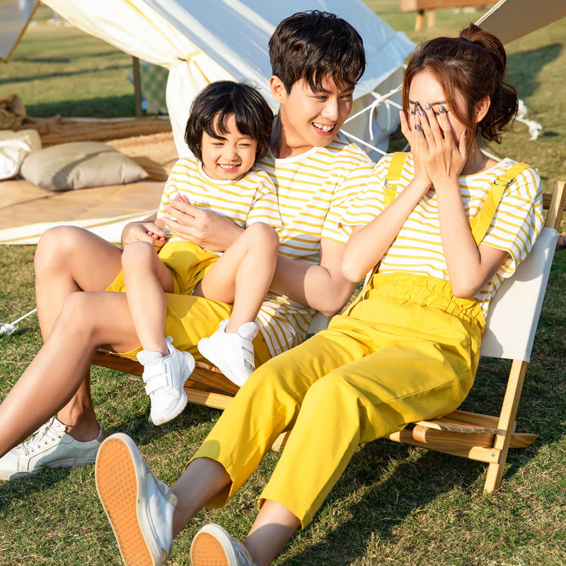 A family of four parent-child short-sleeved striped T-shirt two-piece set 2021 summer mother-daughter couple's clothing suit children's clothing