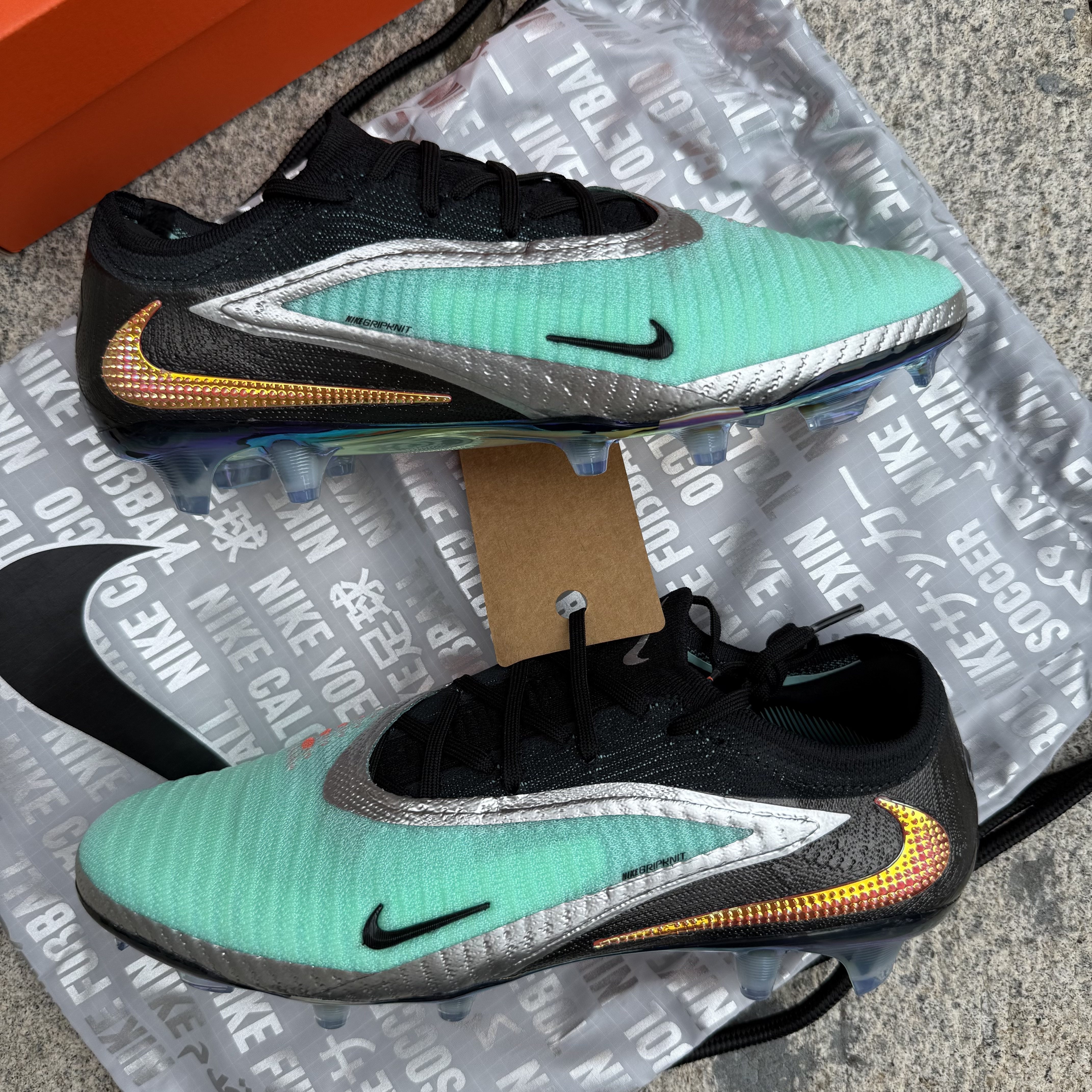 25年最新！罗升门推荐｜耐克Phantom 6 Low Elite FG足球鞋IH3737-001