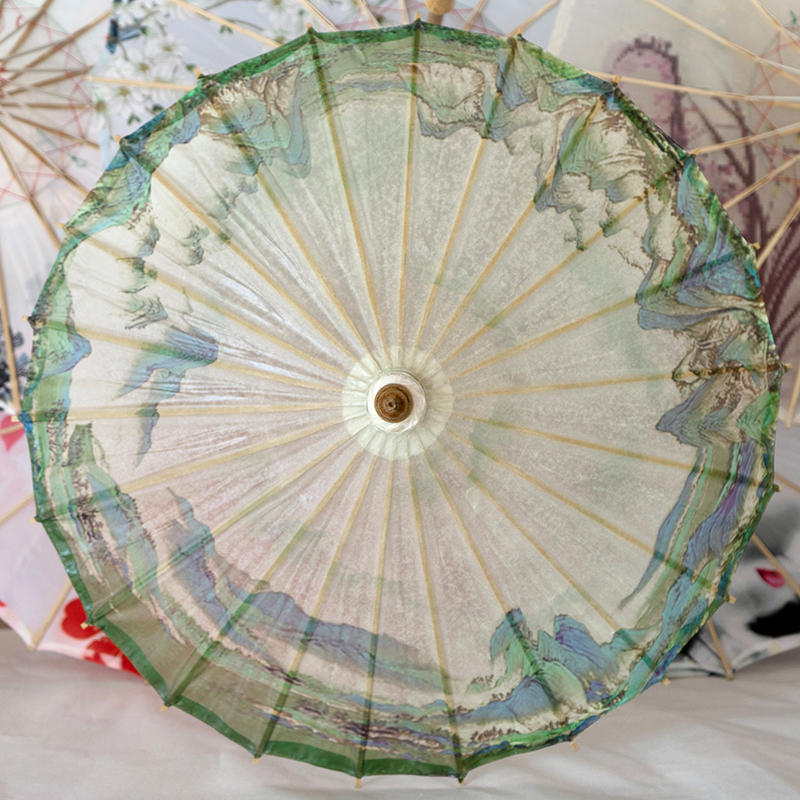 Mini rainproof waterproof oil paper umbrella Handmade traditional ancient style umbrella Practical sunscreen old-fashioned costume Hanfu Tong oil umbrella