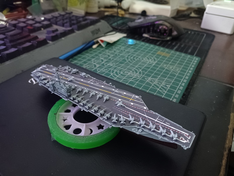 1/2000 Scale Ship Model, United States, Nimitz-Class Uss Lincoln Aircraft Carrier, Finished Product with Base, Approximately 17cm cm Long