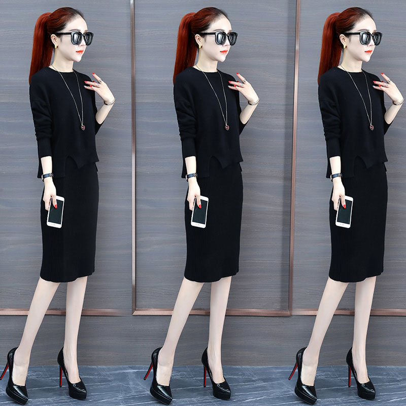 Knitted dress short women's clothing 2021 new spring this year popular long-sleeved explosion with coat skirt