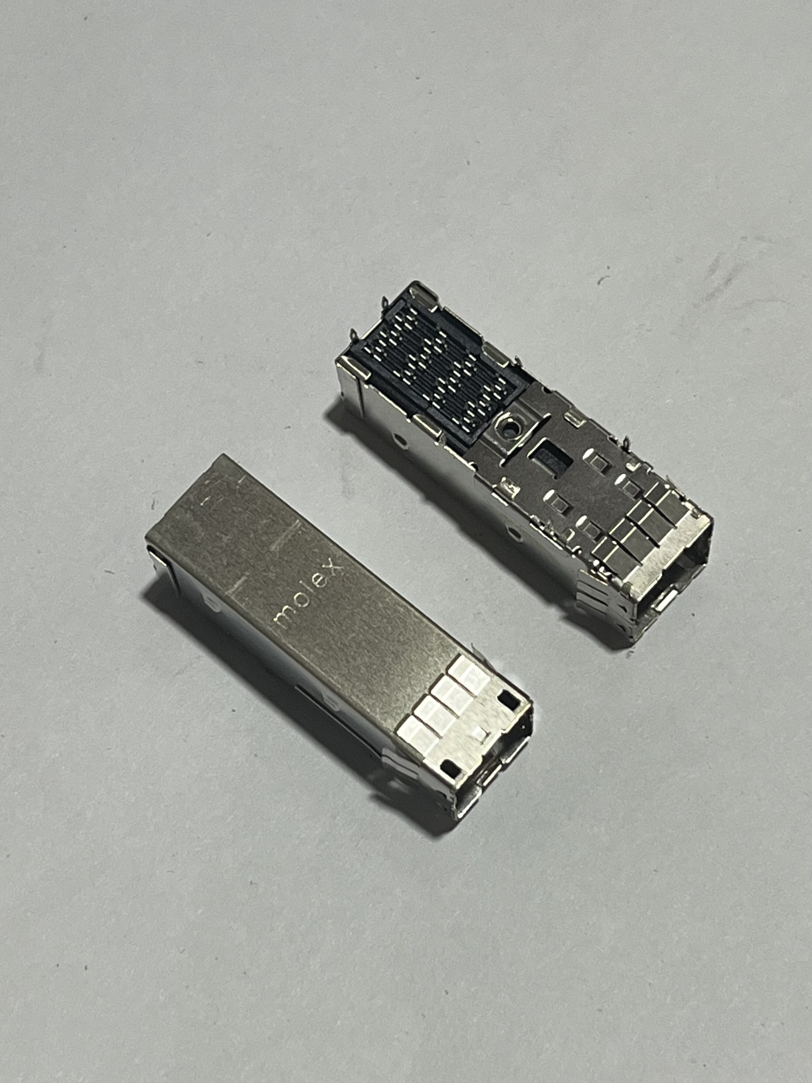 MOLEX MINISAS HD CAGE SFF-8644 1*1 36P 768660011(768661011)
