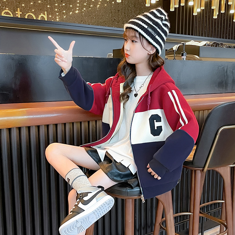 Girl Jacket 2022 Autumn Dress New CUHK Children's Net Red Ocean Faction Hat Blouse Blouse Autumn Winter Plus Suede Thickened Thick Cotton T
