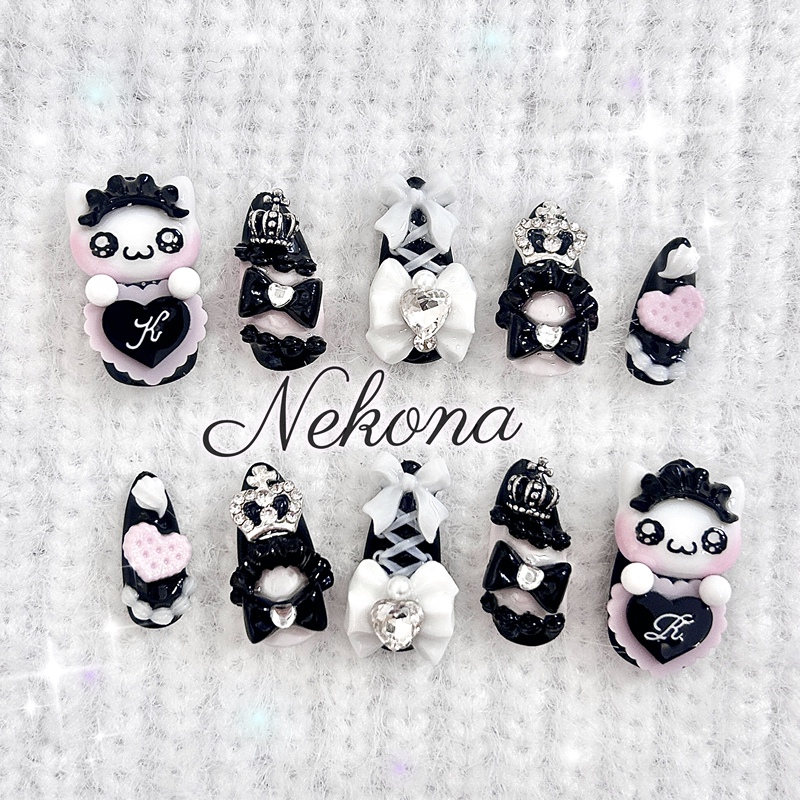 [in Stock] Cat Claw Bathtub｜Gal Style, Cute Cream-Style Pink and Black Maid Cat, Vintage and Luxurious Nail Polish
