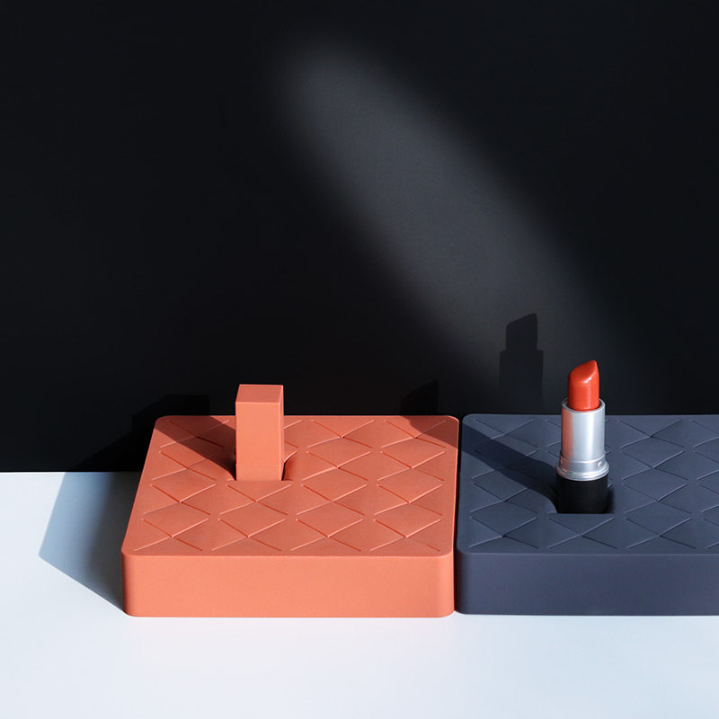 MUID Chocolate Mouth Red Containing Box Silicone Creative Makeup Desk Net Red Desktop Lip Balm Color Makeup Finishing Box Small