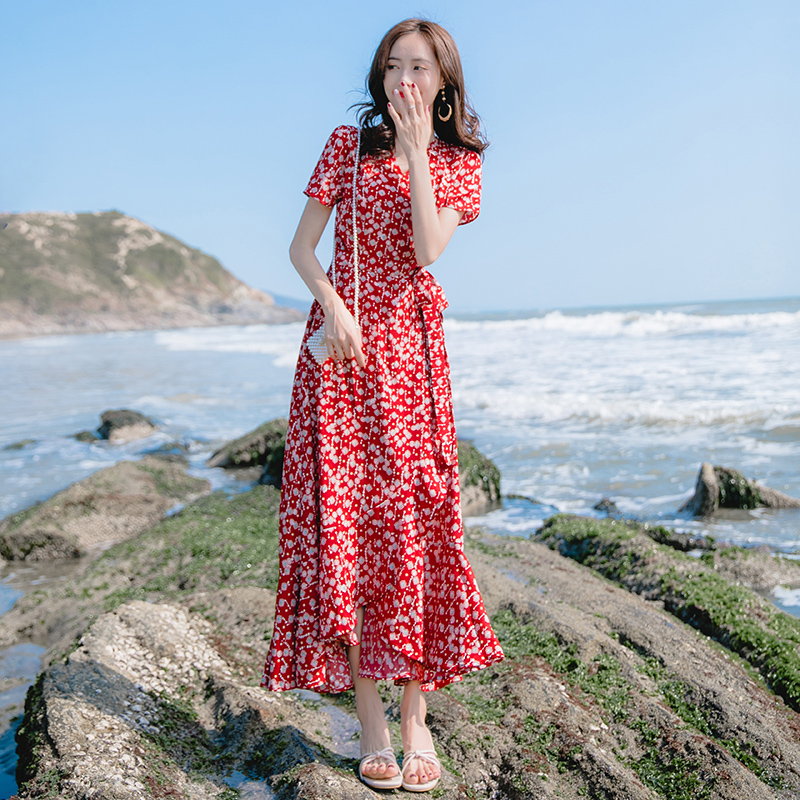 波西米亚连衣裙新裙子红色碎花沙滩裙海边度假