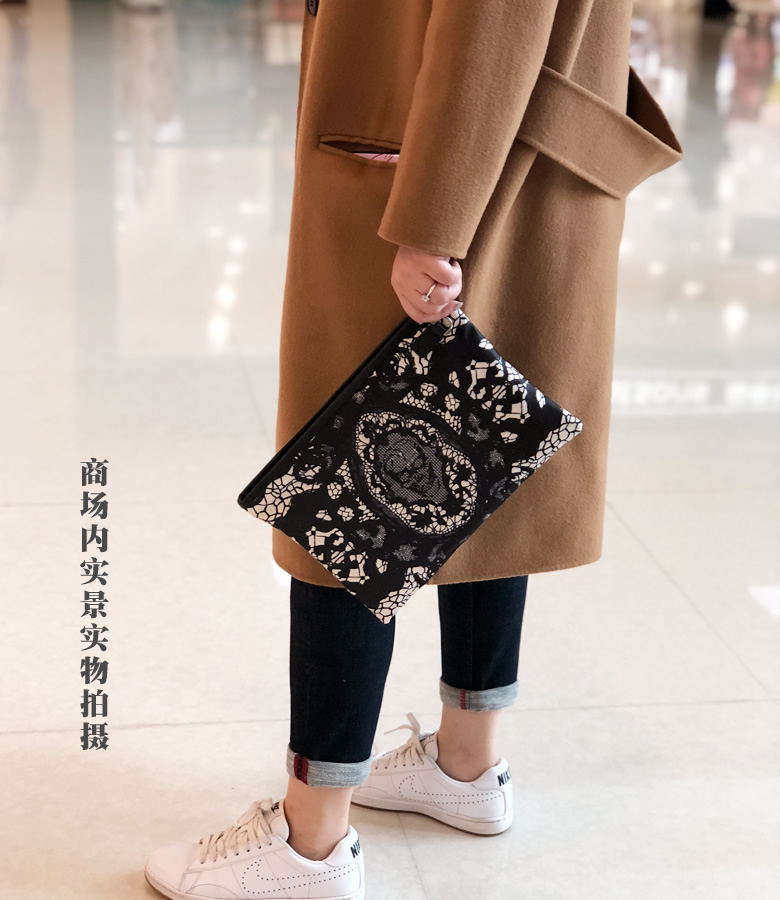 Xiaqiu túi xách nam mới túi xách màu đen và trắng hoa thủy triều nam phong bì công suất lớn cho nam túi ly hợp vải lụa phiên bản Hàn Quốc - Túi của con người các mẫu túi xách đẹp