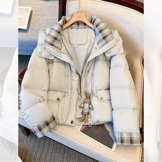 灰色轻薄羽绒服女2025新款格子拼接短款保暖鸭绒巨好看的冬装外套