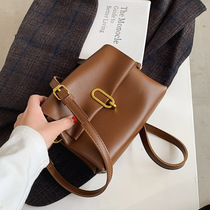 Port Wind Fashion Small Bags Women 2022 New Tide Han Version Small Crowd Design Texture Single Shoulder Diagonal Satchel Small Square Bag