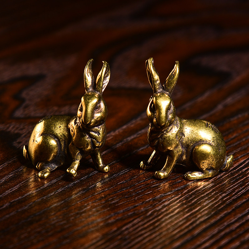 Brass micro-sculpted retro solid raw Showa rabbit home clubhouse tea darling with a pair of hands and a pair of