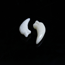 Xian new large and small Lantian jade wolf tooth pendant Lantian white jade wolf tooth pendant White large and small jade pendant