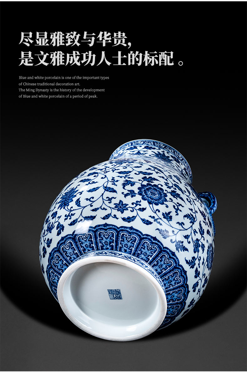 Blue and white porcelain vase of porcelain of jingdezhen ceramic vase furnishing articles sitting room of new Chinese style restoring ancient ways of archaize porcelain handicraft collection