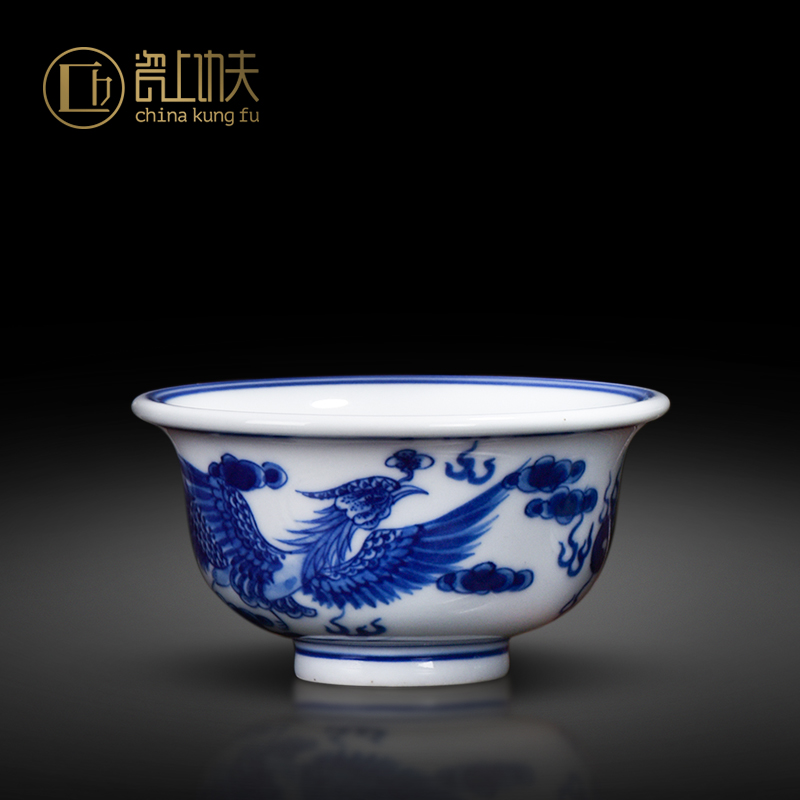 Ceramics jingdezhen blue and white porcelain cups hand - made dragon pressure hand cup to send a cups of restoring ancient ways masters cup only
