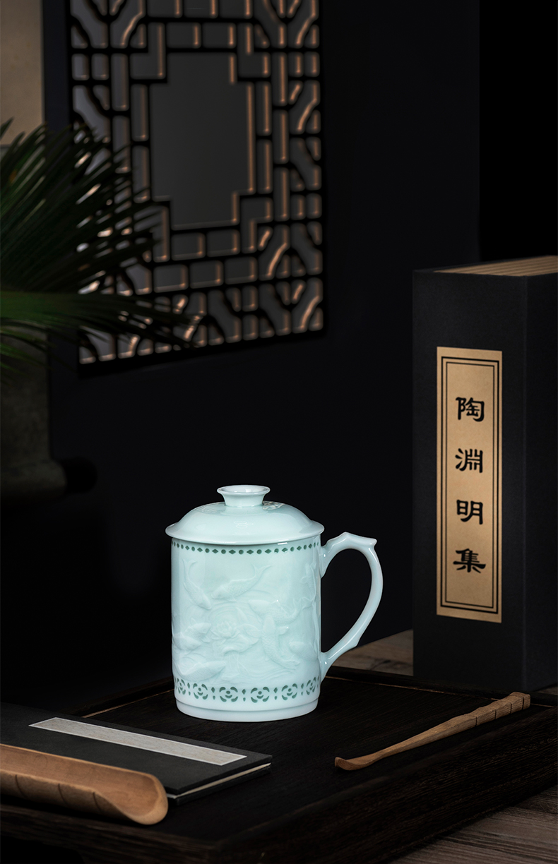 Jingdezhen ceramic tea set tea cups to separate individuals dedicated high - end individual exquisite carving kung fu tea