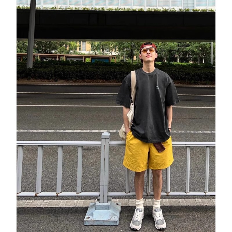 American-Style Quick-Drying Yellow Shorts for Men, Summer Sports Running Training Nylon Ice Silk Five-Point Shorts, Loose Basketball Mid-Length Shorts