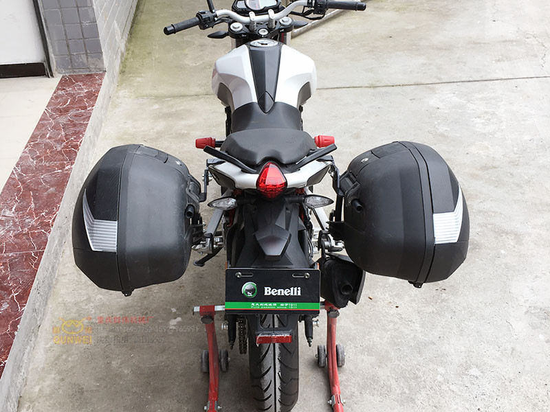 [群 伟] Qianjiang Benelli Huanglong BJ250 sửa đổi Xia De bên hộp khung đuôi hộp khung thân sau cánh - Xe máy Sopiler khung inox xe grande 2020
