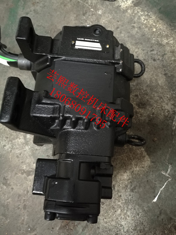 DAIKIN new original EM-L04-60