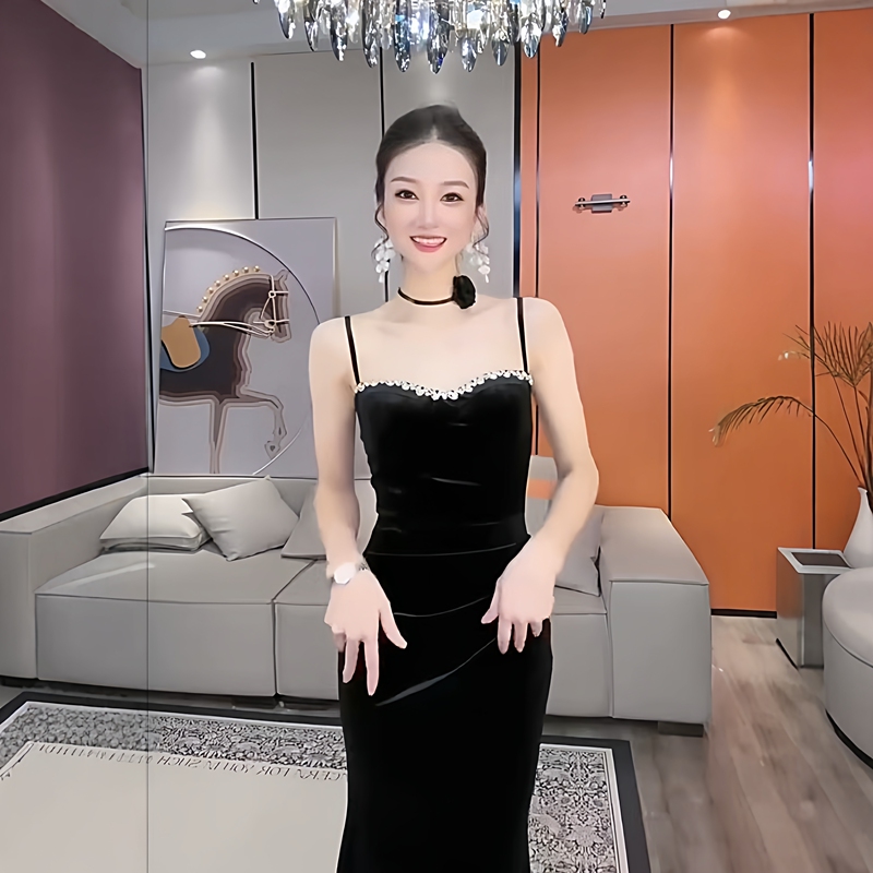 Hepburn-Style French High-End Elegant Long Dress, Black Velvet Spaghetti Strap Dress, Women's Autumn Outfit, Rhinestone Evening Dress Hepburn-Style French High-End Elegant Long Dress, Black Velvet Spaghetti Strap Dress, Women's Autumn Outfit, Rhinestone Evening Dress