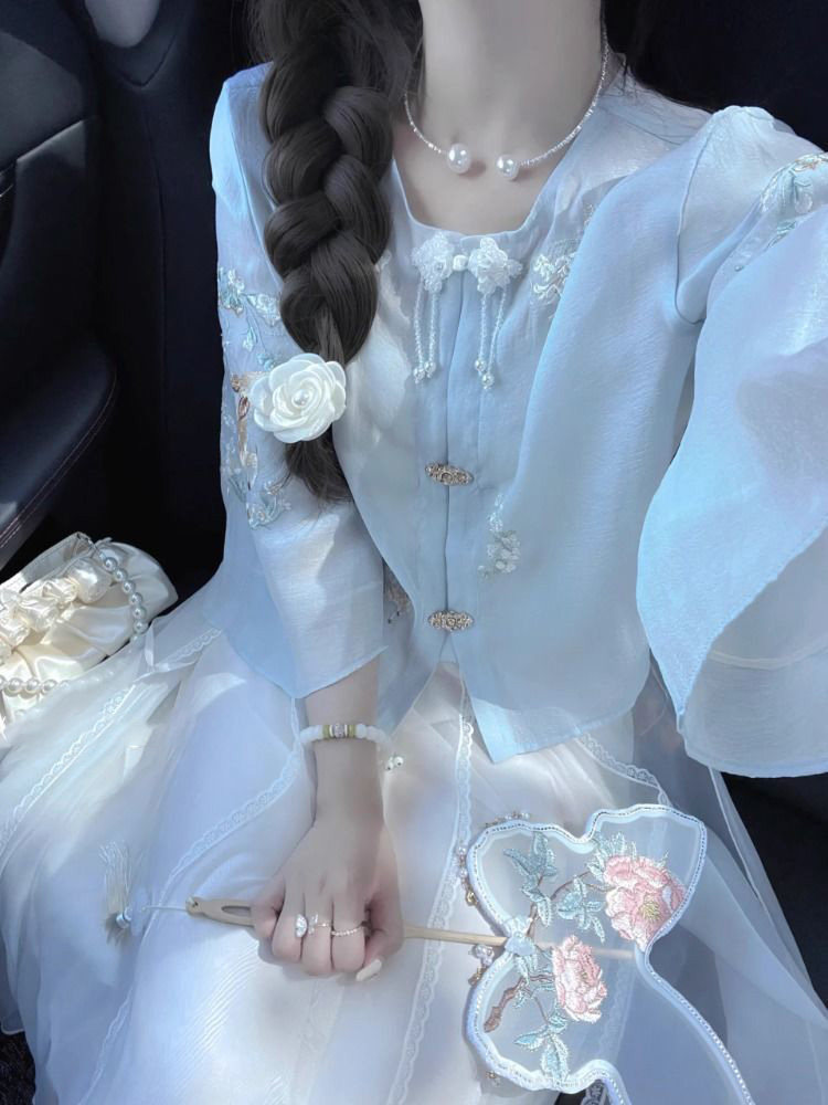 Китайцы одежда наборы 新中式国风汉服套装女夏季穿搭一整套汉元素衬衫上衣设计感半身裙 According to old street
