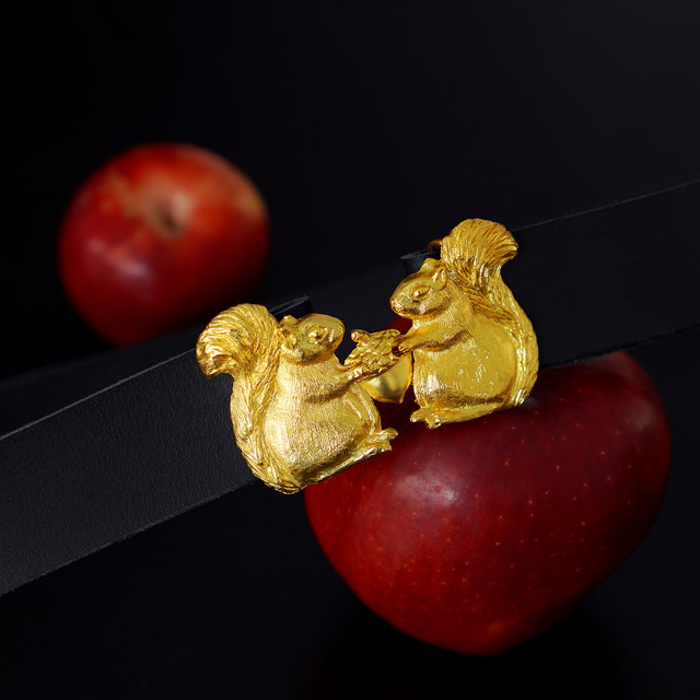 Kamo original Vintage retro belt squirrel texture carving accessories niche metal buckle decorative belt