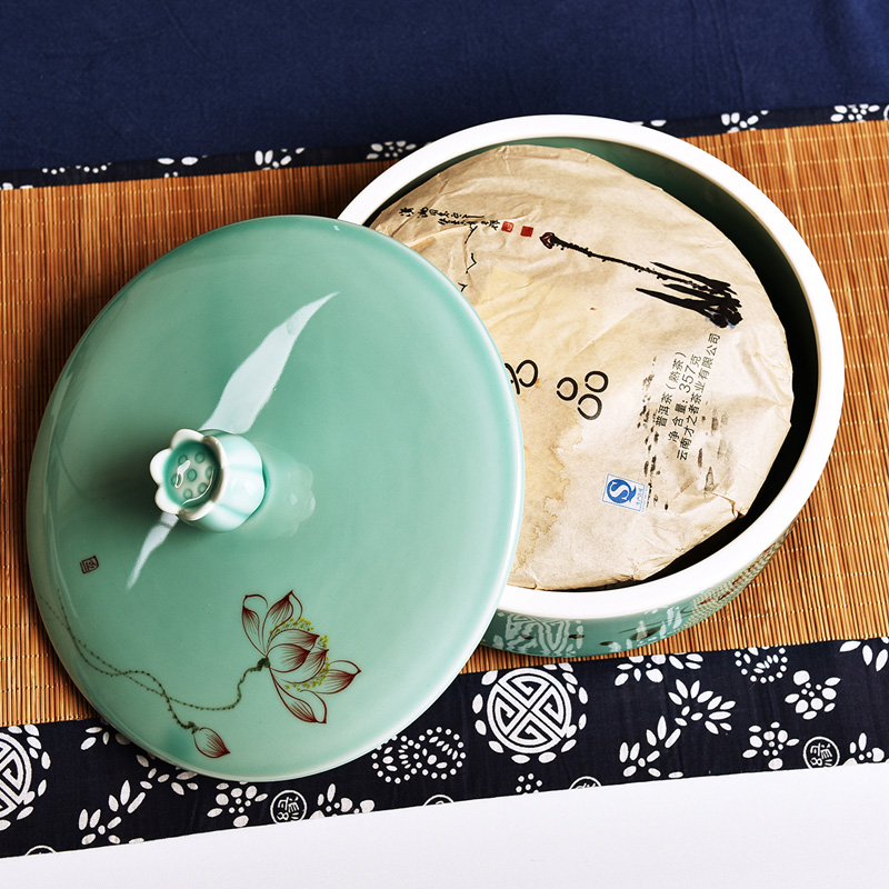 Mud seal hand - made ceramic tea pot of longquan celadon wake receives tieguanyin sealed jar of puer tea cake storage tanks