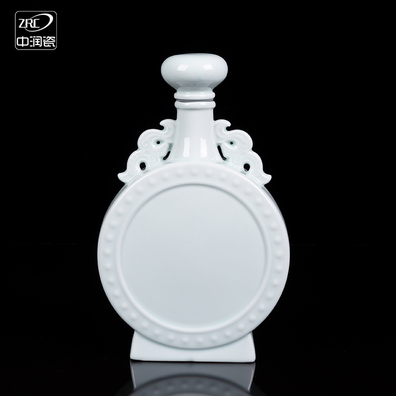 Jingdezhen creative an empty bottle bottles home antique white wine wine bottle sealed ceramic jars mailed to pack a kilo