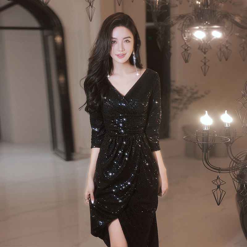 Evening Dress 2026 New Model, Elegant and Luxurious, Niche High-End, Sophisticated Black Sequin Dress for Petite Figures