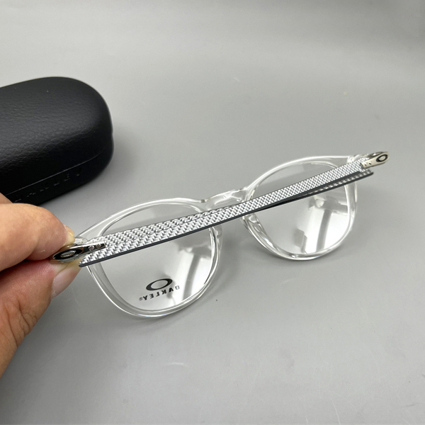 Klopp's Same Style Retro Round Frame Prescription Eyeglass Frame Ox8149 with Transparent Carbon Fiber Temple Sports Glasses