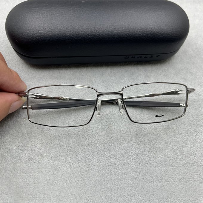 Anti-Slip Sports Style Comfortable Square Frame Glasses Frame for Small Faces and Myopia 3132 Anti-Fall Glasses Frame for Running and Playing Sports Anti-Slip Sports Style Comfortable Square Frame Glasses Frame for Small Faces and Myopia 3132 Anti-Fall Glasses Frame for Running and Playing Sports