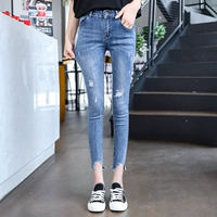 Светло-голубые штаны