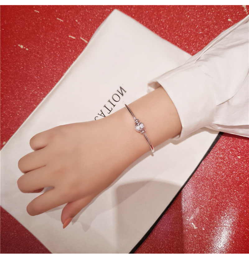 S925 sterling mạ bạc chuyển hạt chuông đẩy vòng đeo tay nữ phiên bản Hàn Quốc của vòng tay nhỏ điều chỉnh khí chất tươi hoang dã - Vòng đeo tay Cuff vòng tay hermes